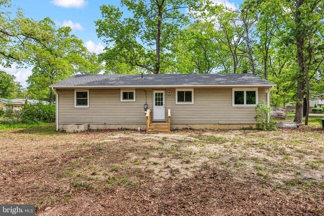 Building Photo - 310 N Carolina Trail