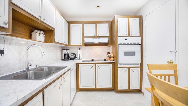 Building Photo - 4250 Galt Ocean Dr