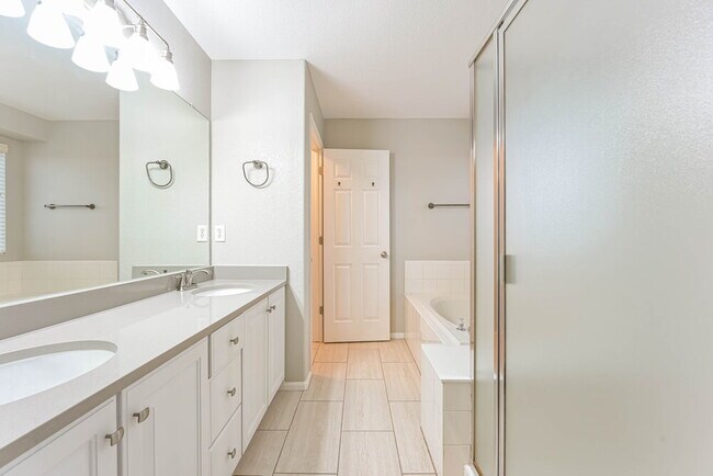 Building Photo - 4727 S Ireland Ct