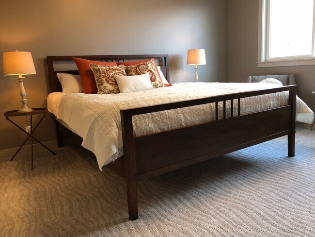 Building Photo - 2018 New Construction Your Home Away From Home