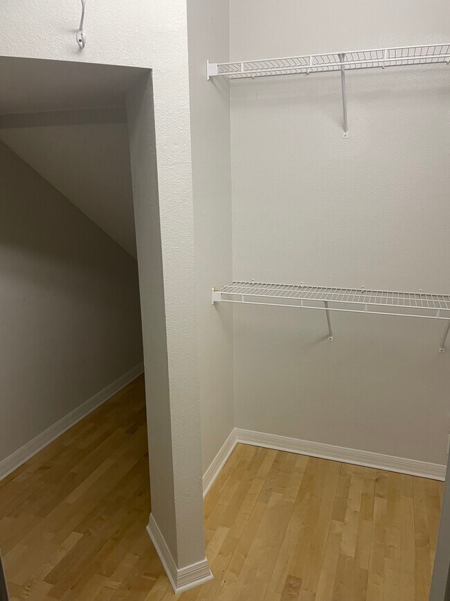 Building Photo - 1235 Travertine Terrace