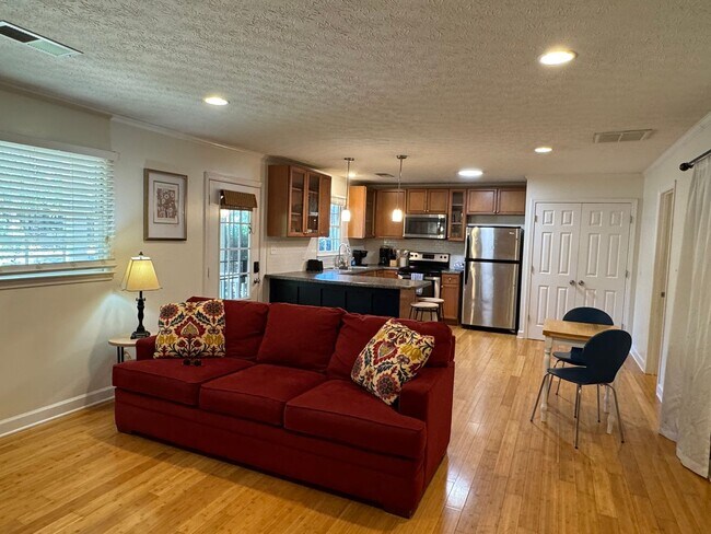 Building Photo - 191 Water Oak St