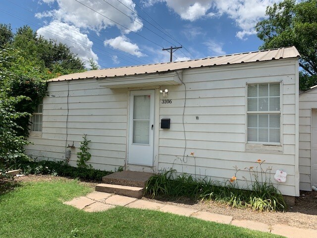 Building Photo - 3106 Akron Ave