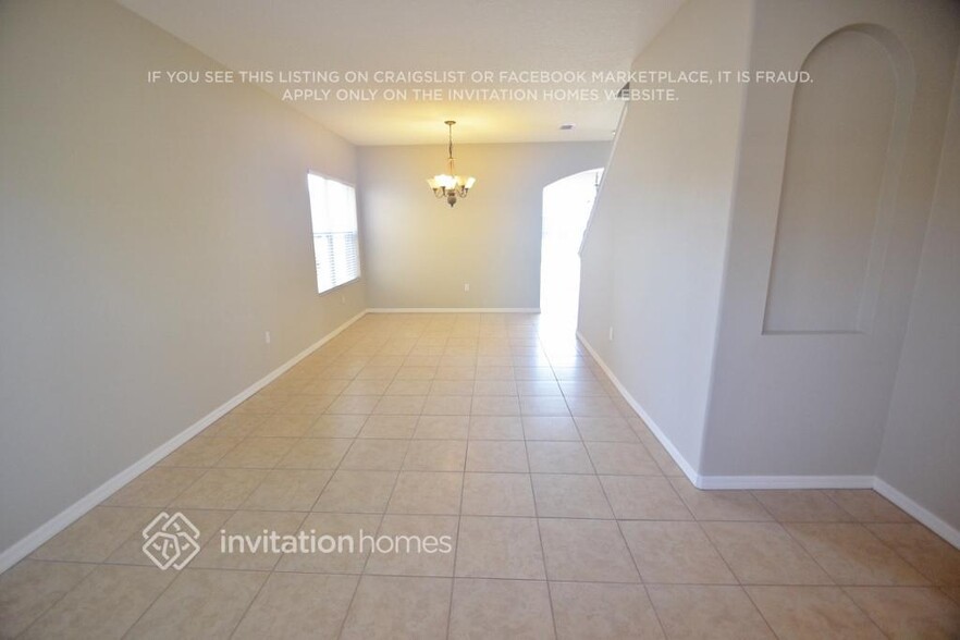 Building Photo - 8828 Royal Enclave Blvd