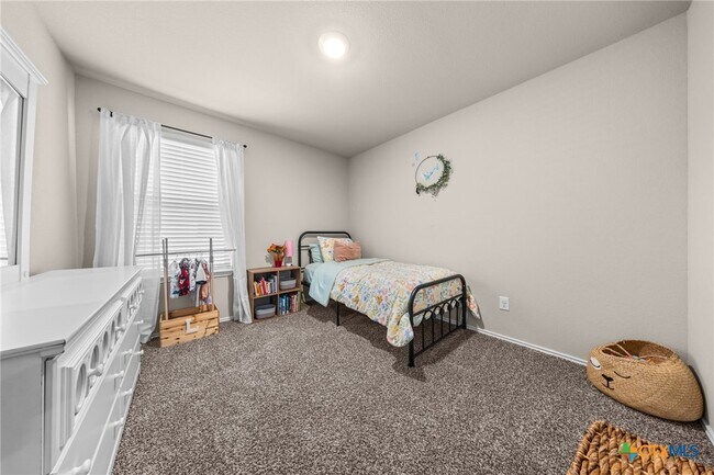 Building Photo - 5102 Karen Grn Dr