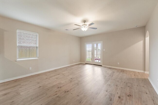 Building Photo - Beautiful Texas City Home in Seacrest Subdivsion