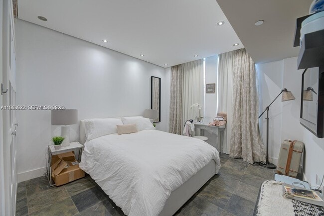 Building Photo - 4100 Salzedo St