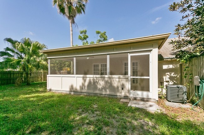 Building Photo - 265 Palmetto Ct