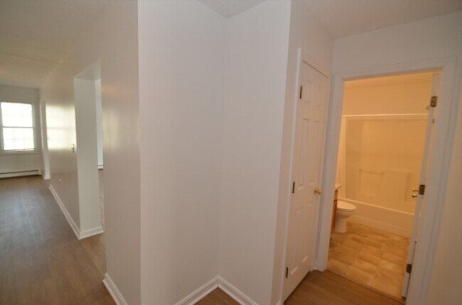 Building Photo - 99 W Wyoming Ave