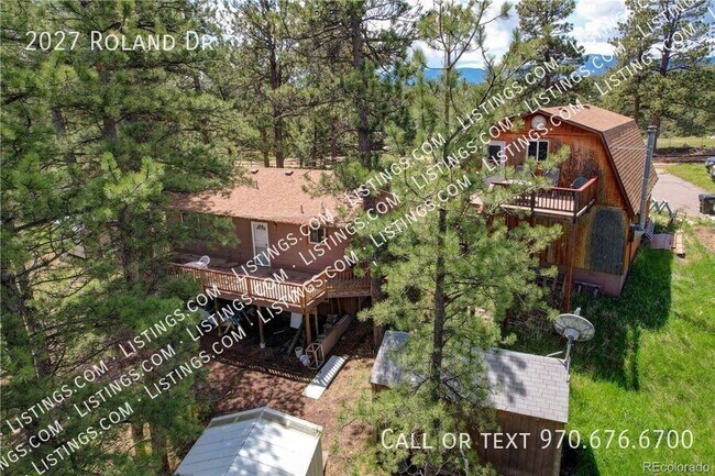 Building Photo - 2027 Roland Dr