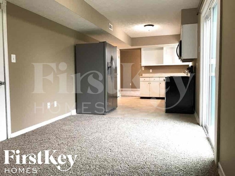 Building Photo - 5683 Colonist Cir