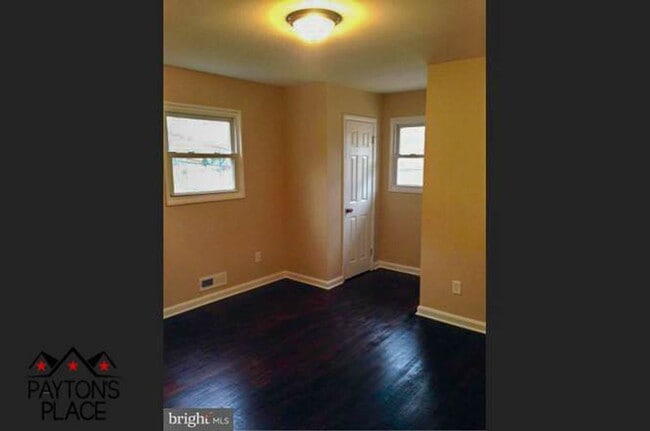 Primary Photo - Spacious Single Family home with Huge Back...