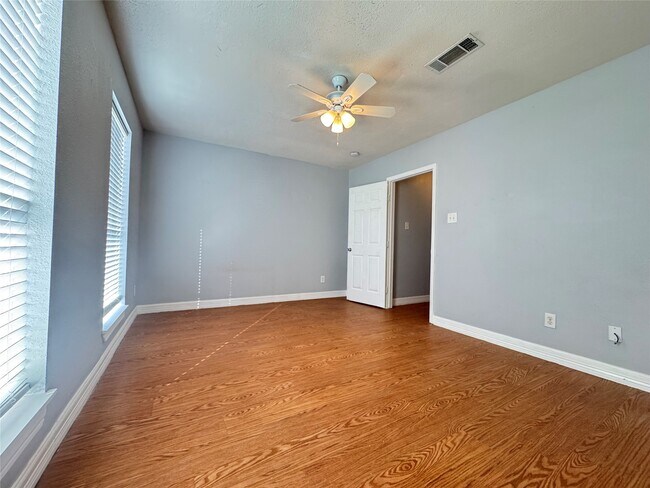 Building Photo - 7218 Yucca Dr
