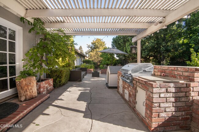 Building Photo - 3109 Rollings Ave