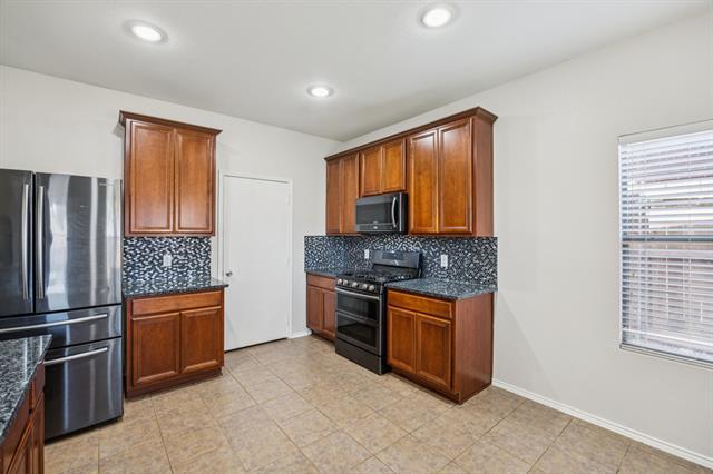 Building Photo - 724 Kentucky Derby Ln