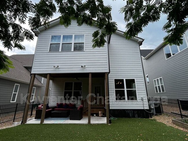 Building Photo - 1749 Seven Pines Ln