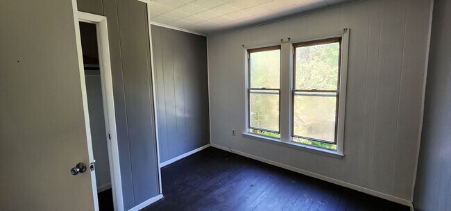 Building Photo - Monessen Updated 3 Bedroom 1 Bath House:   ***ACCEPTING SECTION 8 ONLY****