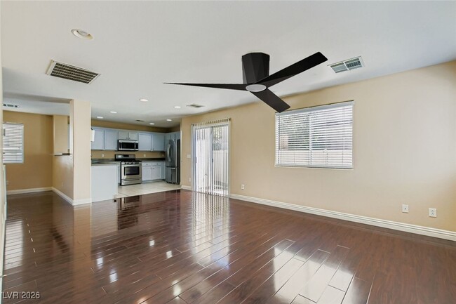 Building Photo - 5986 Ambleshire Ave