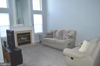 Building Photo - 23 Sawgrass Ct