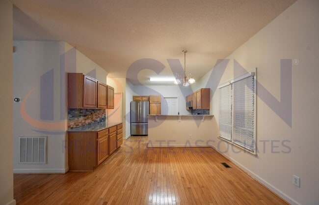 Building Photo - 15 Woodcliff Cir