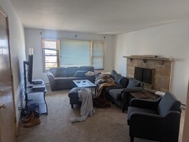 Building Photo - 930 S Brooks St