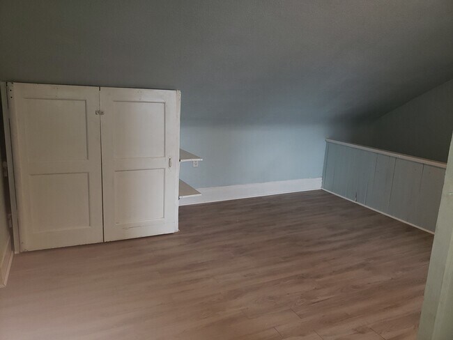 Building Photo - 84 S 15th St