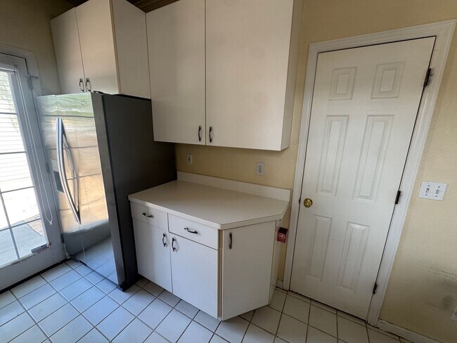 Building Photo - Spacious 4-Bedroom Home Near Sloan's Lake & Broncos Stadium
