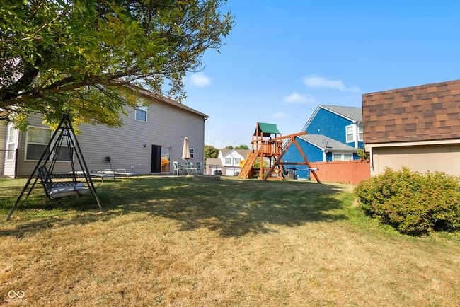 Building Photo - 7913 Meadow Bend Ln