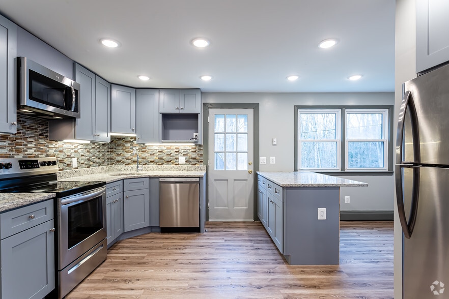 Willington Oaks Apartments 380 Daleville Rd Willington CT 06279