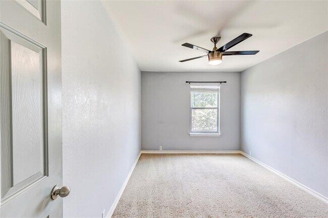 Building Photo - 20913 Mandrake Dr