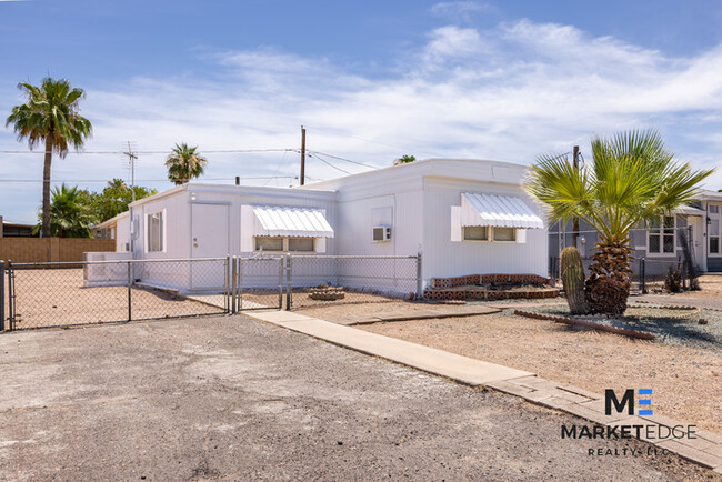 Building Photo - House at Ellsworth/Broadway! JOIN THE WAIT...