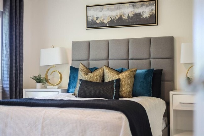 Building Photo - 5605 Creek Meadows Cove