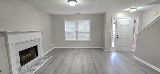 Building Photo - 610 James Ridge Dr