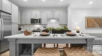 Building Photo - 15120 Vlg Xing Rd