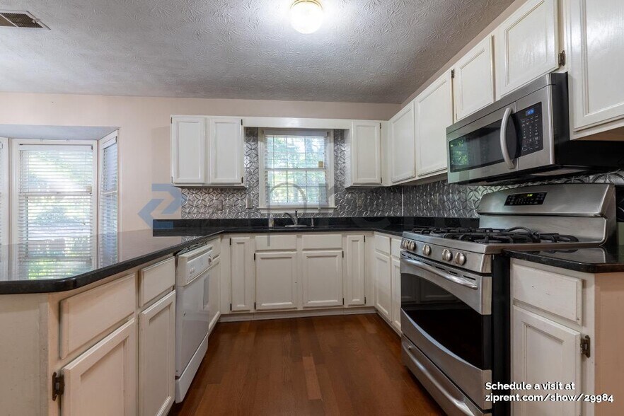 Building Photo - 125 Pine Top Ct
