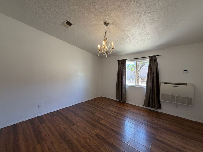 Building Photo - 1405 Secret Valley Dr SW