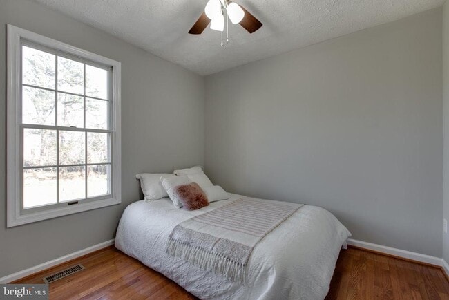 Building Photo - 7943 Brightmeadow Ct