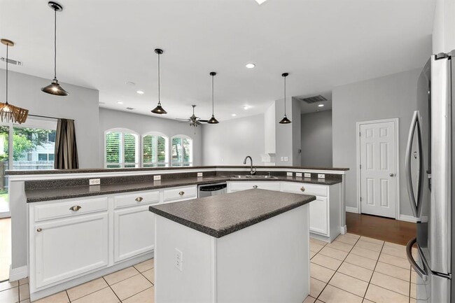 Building Photo - 7003 Currier Cove