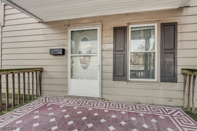 Building Photo - 155 Main St