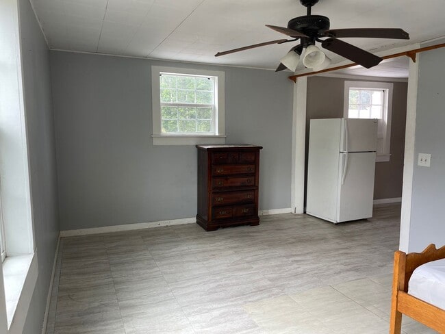 Building Photo - 2 BED, 1 BATH HOME LOCATED IN STAR