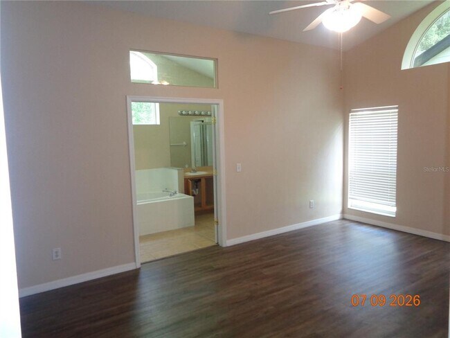 Building Photo - 1409 Bent Oaks Blvd