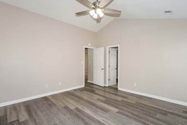 Building Photo - 5086 Jon Oak Dr