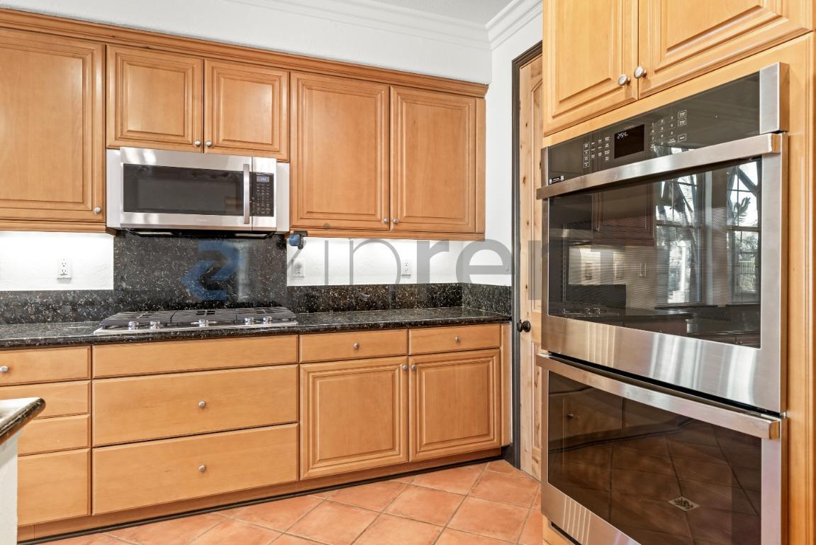 Building Photo - 1485 Clearview Cir