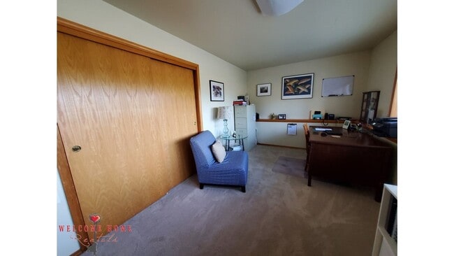 Building Photo - HUGE 5-BEDROOM home with separate BONUS ROOM!!  Large fenced yard!!!