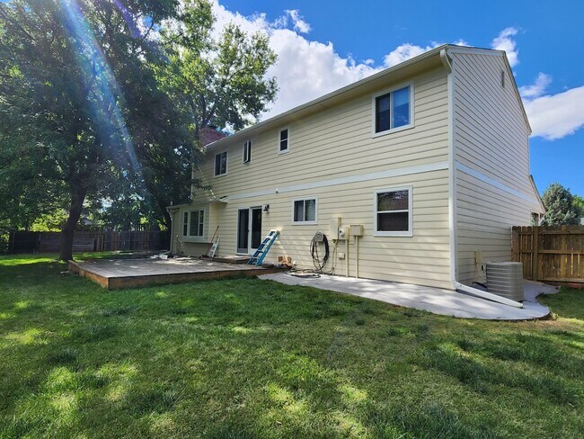 Building Photo - Beautiful 4 Bedroom Home on Cul Du Sac Wit...