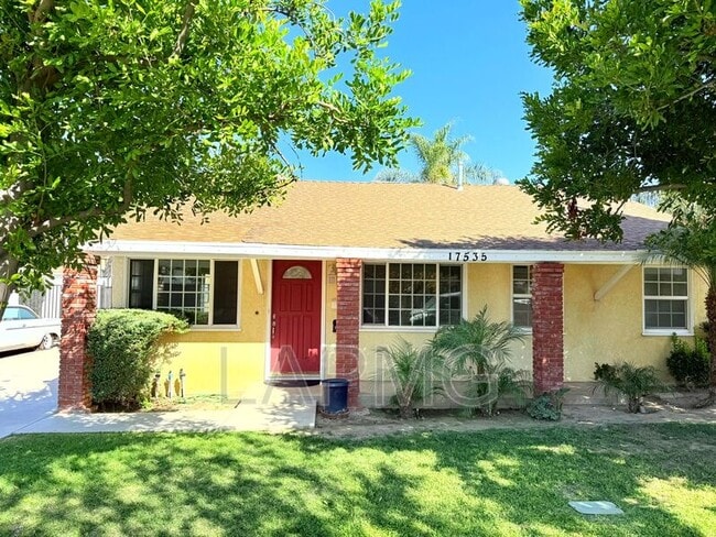 Building Photo - 17535-17537 Baltar Street