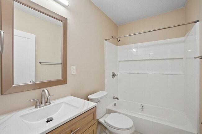 Building Photo - 1028 Colwick Dr