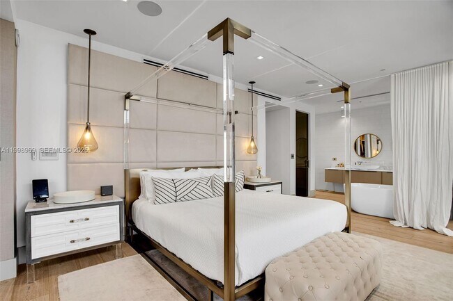 Building Photo - 3301 NE 1st Ave