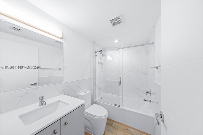 Building Photo - 1966 Biarritz Dr