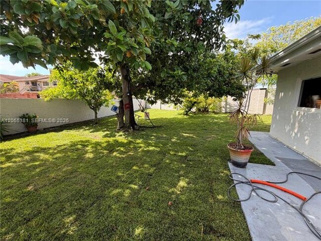 Building Photo - 3613 SW 112th Pl